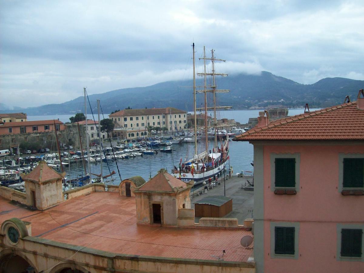 Porta Del Mare Hotel Portoferraio Exterior photo